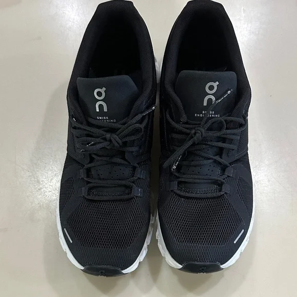 On Running Black and White Athletic Shoes - Picture 1 of 4